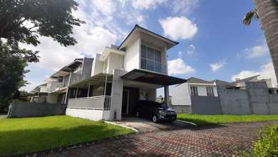 Rumah Dijual di Wiyung, Surabaya, LB 100m², Harga Kompetitif!