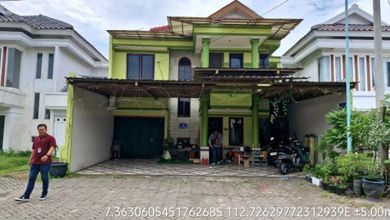 Dijual Rumah Nyaman di Unimas Garden Waru , Sidoarjo - LT 203m²