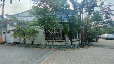 Jual Rumah Nyaman di Surabaya Kota, Surabaya - LT 215m²