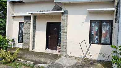 Rumah Minimalis Harga Hemat di Gresik, Gresik, LB 90m²