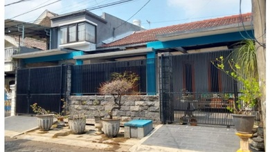 Dijual Rumah Nyaman di Surabaya Kota, Surabaya - LT 240m²