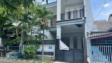 Kesempatan Rumah di Sidoarjo, Sidoarjo, LB 306m², Harga 1,72 Miliar