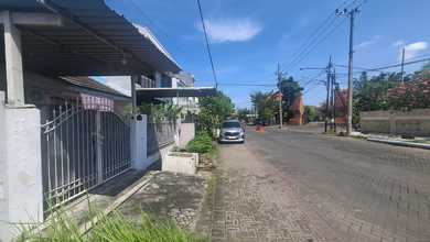 Kesempatan Rumah di Surabaya Kota, Surabaya, LB 160m², Harga 1,35 Miliar