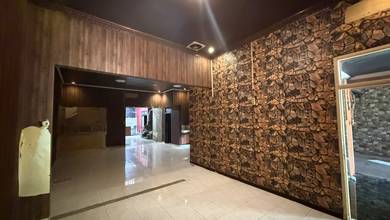 Rumah Favorit di Wiyung, Surabaya,  KT, Harga 1,44 Miliar