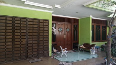 Jual Rumah Nyaman di Sukomanunggal, Surabaya - LT 219m²