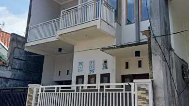 Promo Rumah di Tandes, Surabaya, LB 120m², Harga 750 Juta