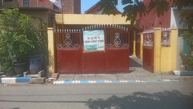 Kesempatan Rumah di Waru, Sidoarjo, LB 102m², Harga 1,7 Miliar