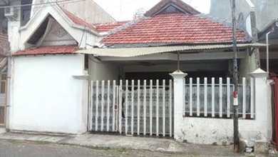 Rumah Dijual di Dukuh Pakis, Surabaya, LB 80m², Harga Kompetitif!