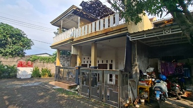 Rumah Minimalis Harga Ekonomis di Menganti, Gresik, LB 215m²