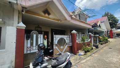 Rumah Dijual di Tandes, Surabaya, LB 80m², Harga Kompetitif!