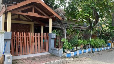 Properti Siap Pakai di Kawasan Rungkut, Surabaya, LT 165m²