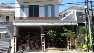 Properti Siap Pakai di Kawasan Rungkut, Surabaya, LT 128m²