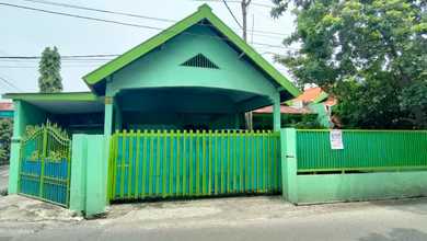 Properti Siap Pakai di Kawasan Sukolilo, Surabaya, LT 230m²