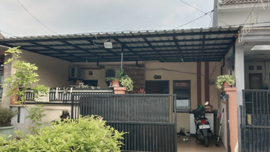 Rumah Sederhana Harga Ekonomis di Gresik, Gresik, LB 72m²