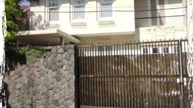 For Sale rumah Eksklusif di Dukuh Pakis, Surabaya - LT 360m²