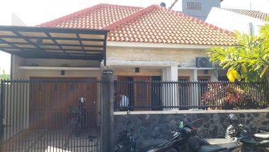 Rumah Elit Luas 200 m2, di Rungkut, Surabaya