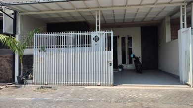 Rumah Dijual di Kebraon, Surabaya, LB 100m², Harga Kompetitif!