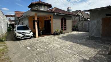 Rumah Area Premium Jambangan, Surabaya - Harga Terbaik 5,5 Miliar