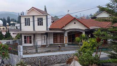 Jual Villa Batu 2 Lantai Full Furnished 