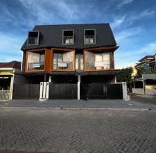 Rumah Siap Pakai di Kawasan Gununganyar, Surabaya, LT 60m²