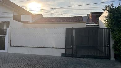 Rumah Dijual di Tandes, Surabaya, LB 126m², Harga Kompetitif!