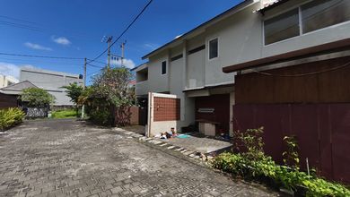 Properti Siap Pakai di Area Jimbaran, Badung, LT 100m²