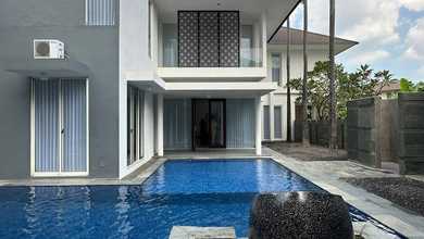 Rumah Elite di Kawasan Surabaya Kota, Surabaya, LB 450m², Harga 7,5 Miliar