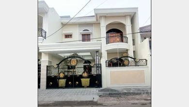 Kesempatan Eksklusif, rumah Prestisius di Surabaya Kota, Surabaya, LB 250m²