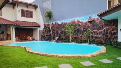 Rumah Siap Tempat dengan LT m2 Semi Furnished