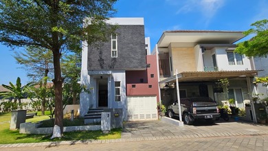 Jual Rumah Strategis di Sidoarjo, Sidoarjo - LT 135m²