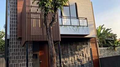 Hunian Prestisius di Kawasan Citraland, Surabaya, LB 265m², Harga 4,37 Miliar