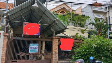 For Sale rumah Eksklusif di Nginden, Surabaya - LT 270m²