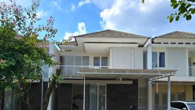 Hunian Elegan di Lakarsantri, Surabaya, 6 KT, LT 270m²