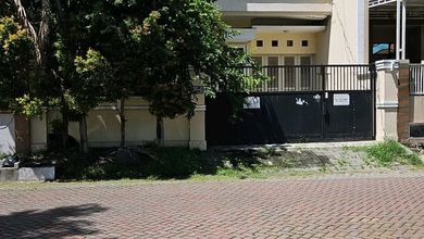 Rumah Mewah di Citraland, Surabaya, 4 Kamar Tidur, LT 210m²