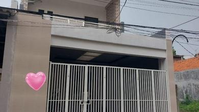 Rumah Dijual di Surabaya Kota, Surabaya, LB 175m², Harga Kompetitif!