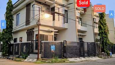 Rumah Dijual di Mulyosari, Surabaya, LB 140m², Harga Terbaik!