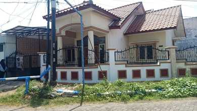 Dijual Rumah Strategis di Sidoarjo, Sidoarjo - LT 174m²