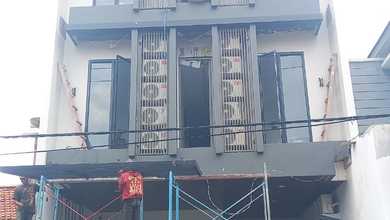 Kesempatan Langka, rumah Prestisius di Jemursari, Surabaya, LB 400m²