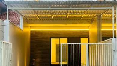Hunian Favorit di Rungkut, Surabaya, 4 KT, Harga 1,4 Miliar