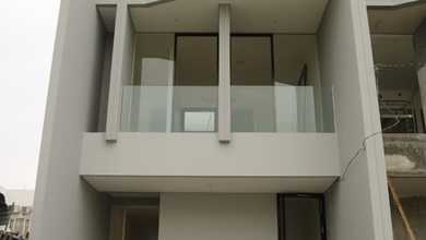 Dijual Rumah Strategis di Wiyung, Surabaya - LT 100m²