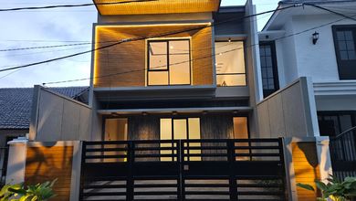 Hunian Elegan di Rungkut, Surabaya, 4 Kamar Tidur, LT 128m²