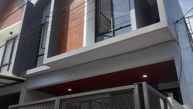 Rumah Dijual di Surabaya Kota, Surabaya, LB 135m², Harga Kompetitif!