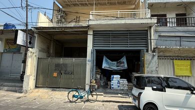 Rumah Elegan di Semolowaru, Surabaya, 21 Kamar Tidur, LT 242m²