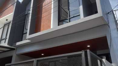 Rumah Siap Huni di Kawasan Manyar, Surabaya, LT 84m²