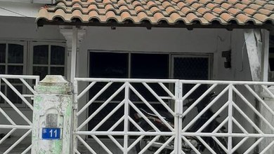 Promo Rumah di Kedung Baruk, Surabaya, LB 185m², Harga 1,3 Miliar
