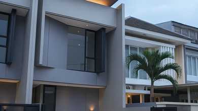 Promo Rumah di Sutorejo, Surabaya, LB 160m², Harga 2 Miliar