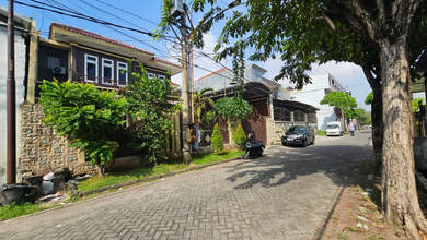 Rumah Modern di Mulyorejo, Surabaya, LT 900 m2