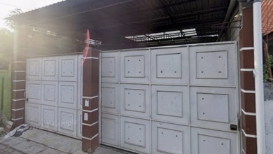 Jual Rumah Cantik LT 191 m2 di Gununganyar, Surabaya