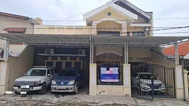 Penawaran Eksklusif, rumah Prestisius di Wonocolo, Surabaya, LB 320m²