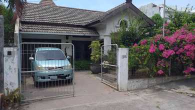 Rumah Elite di Kawasan Sukolilo, Surabaya, LB 180m², Harga 4,81 Miliar